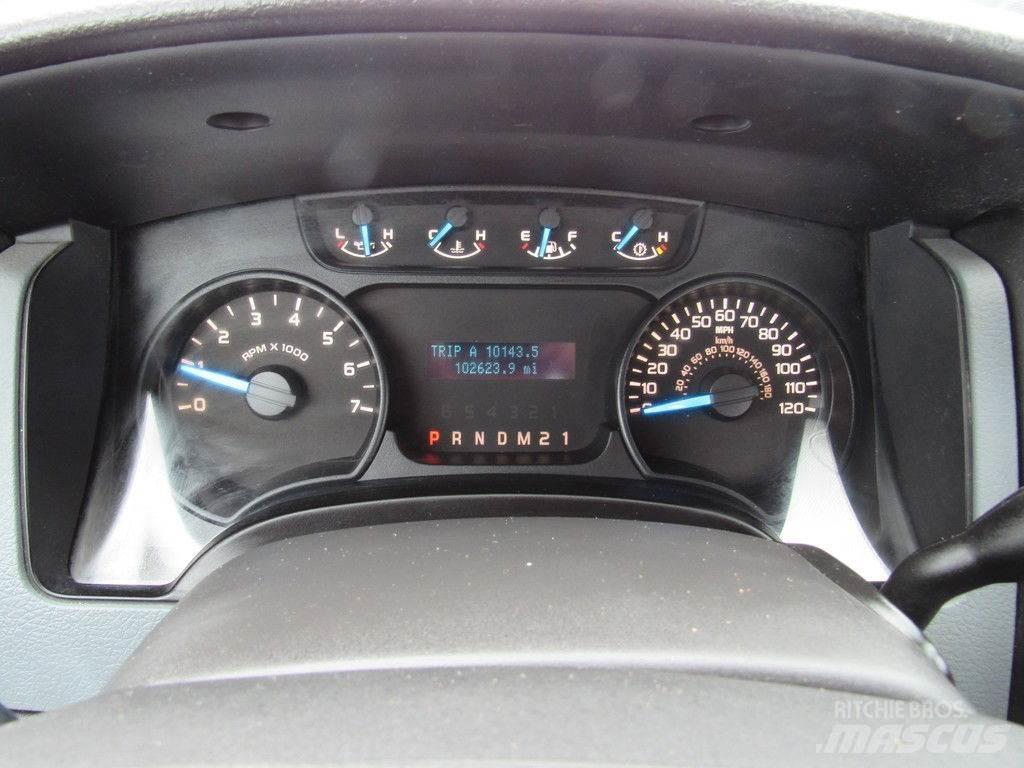 Ford F-150 شاحنات خفيفة/مفصلية الجوانب