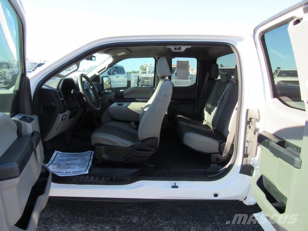 Ford F-150 شاحنات خفيفة/مفصلية الجوانب