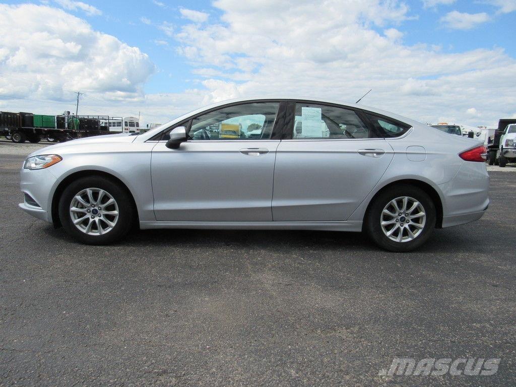 Ford Fusion سيارات