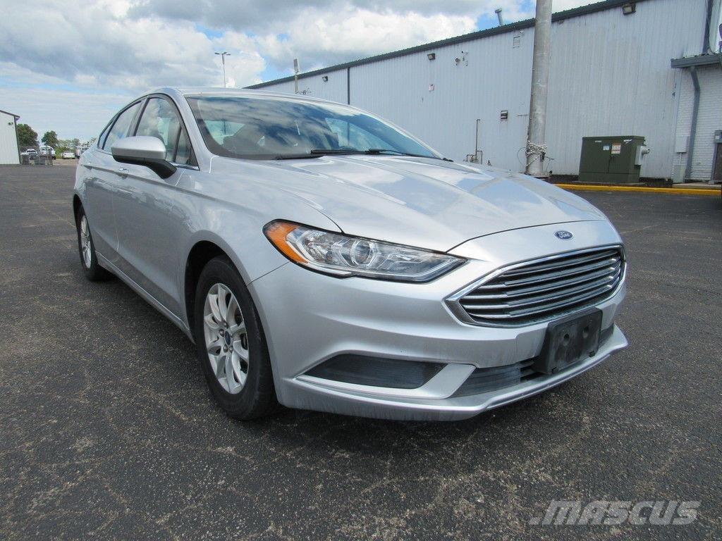 Ford Fusion سيارات