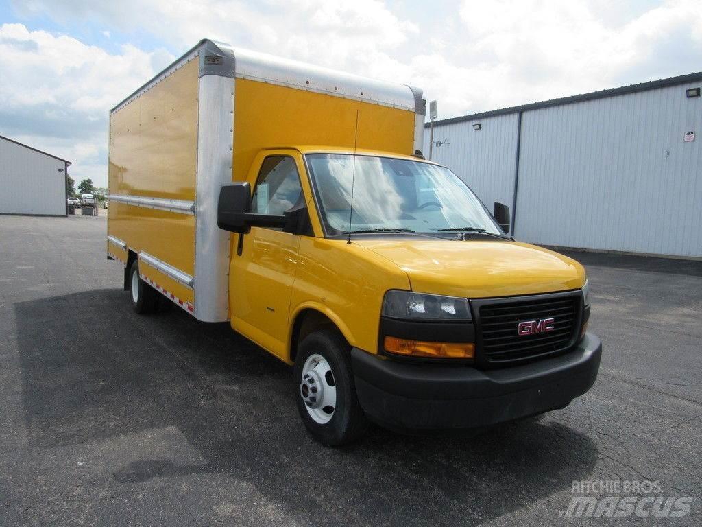GMC Savana 3500 شاحنات ذات هيكل صندوقي