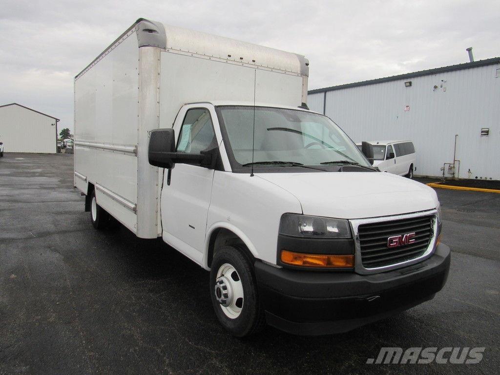 GMC Savana 3500 شاحنات ذات هيكل صندوقي