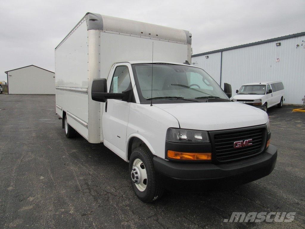 GMC Savana 3500 شاحنات ذات هيكل صندوقي