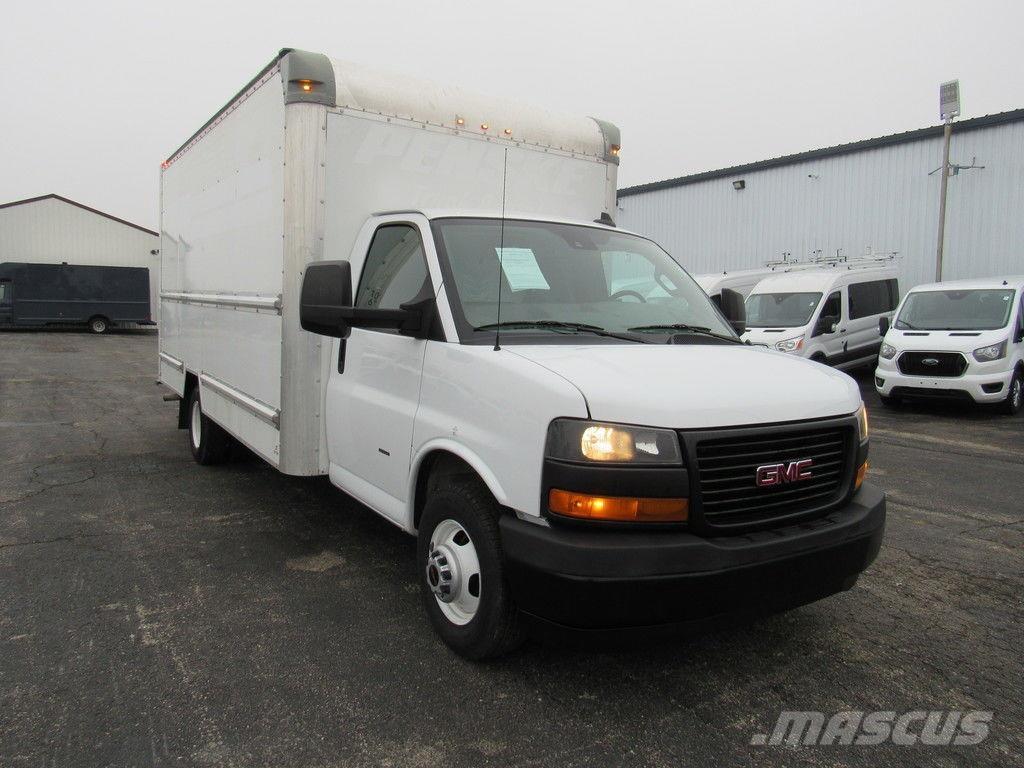 GMC Savana 3500 شاحنات ذات هيكل صندوقي