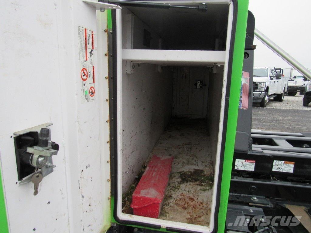 Hino 195 شاحنات قلابة