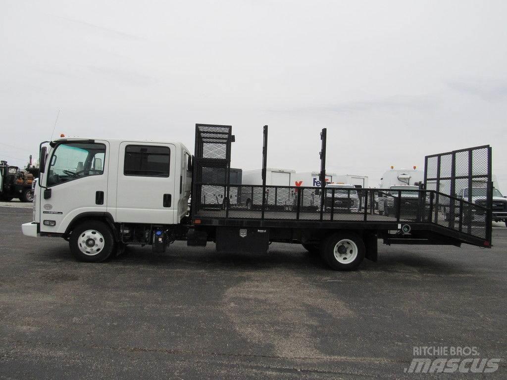 Isuzu NPR HD شاحنات مسطحة/مفصلية الجوانب