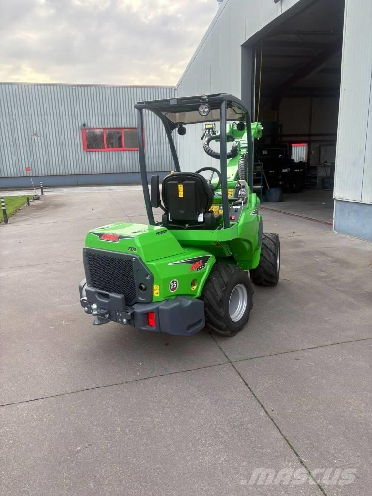 Avant 635 لوادر انزلاقية التوجيه