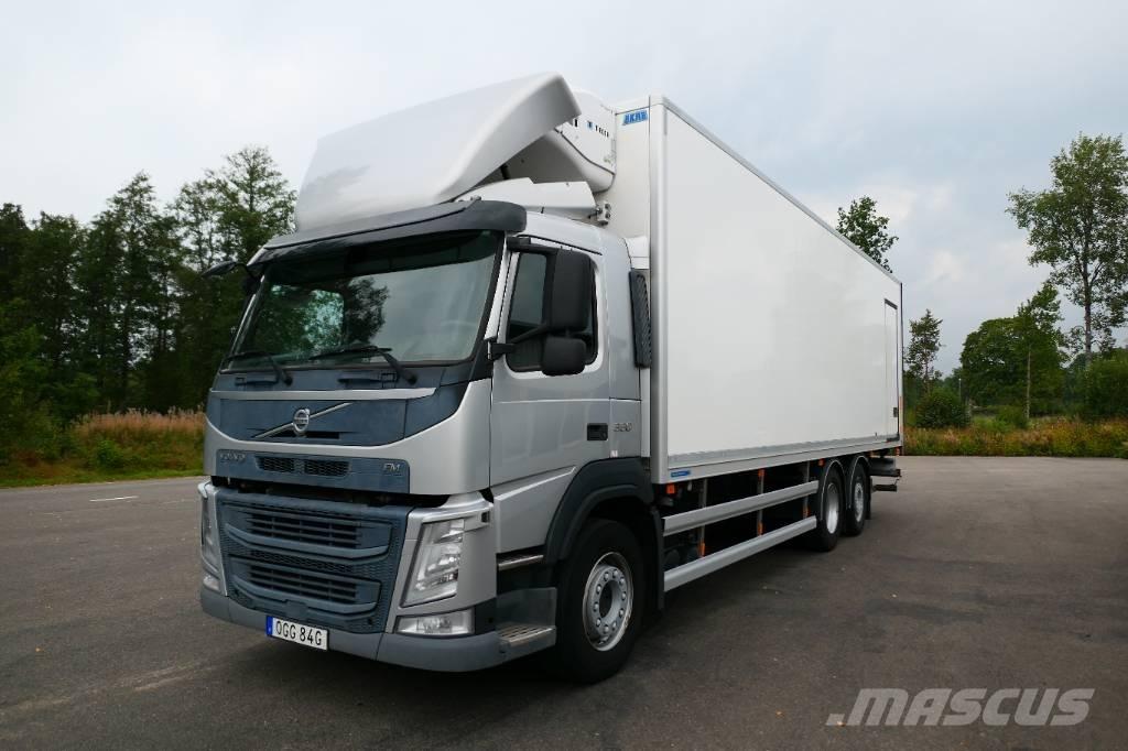 Volvo FM 330 6x2*4 شاحنات بدرجة حرارة قابلة للضبط