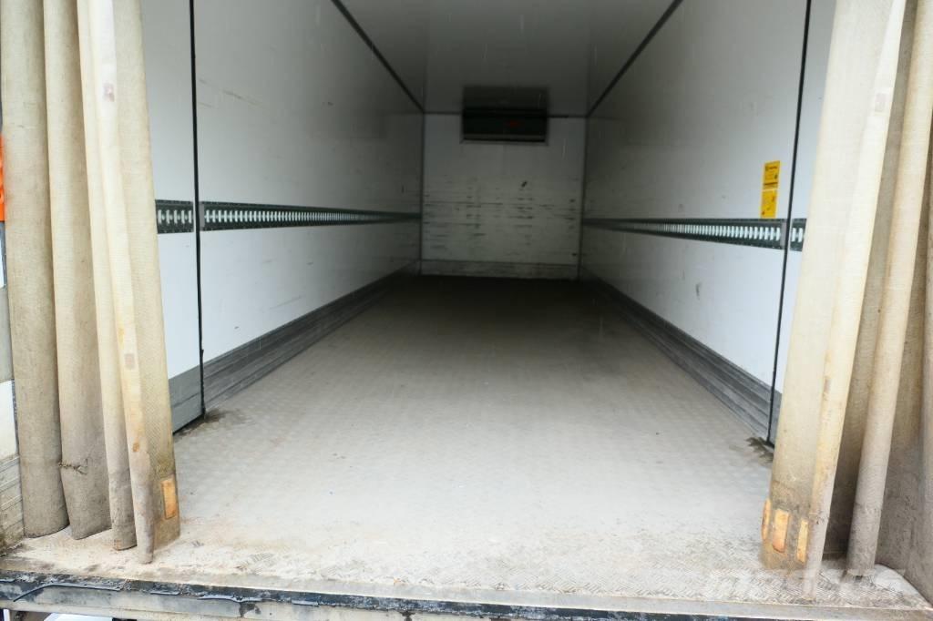 Volvo FM 330 6x2*4 شاحنات بدرجة حرارة قابلة للضبط