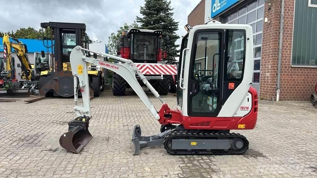 Takeuchi TB216 A حفارات صغيرة أقل من 7 طن (حفارات صغيرة)