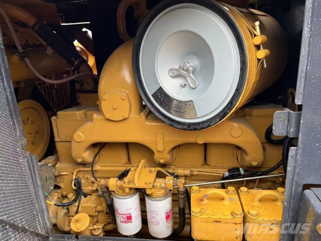 Shantui SD 22 بلدوزرات مجنزرة