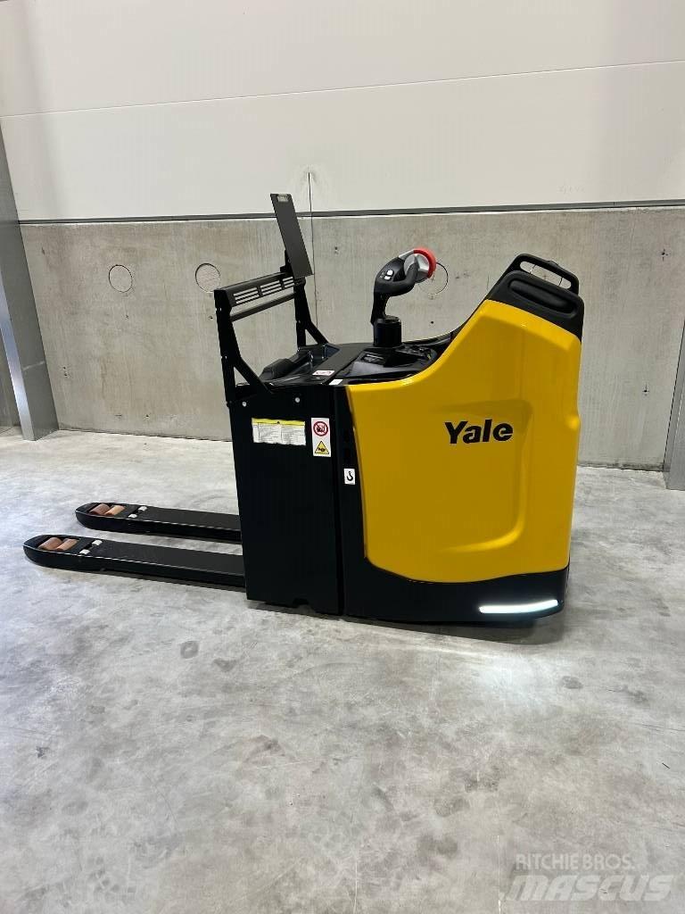 Yale MP 20 X رافعة منخفضة المستوى ذات منصة