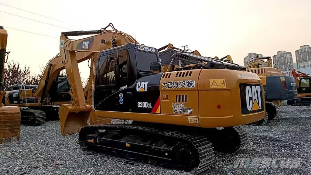 CAT 320DL حفارات زحافة