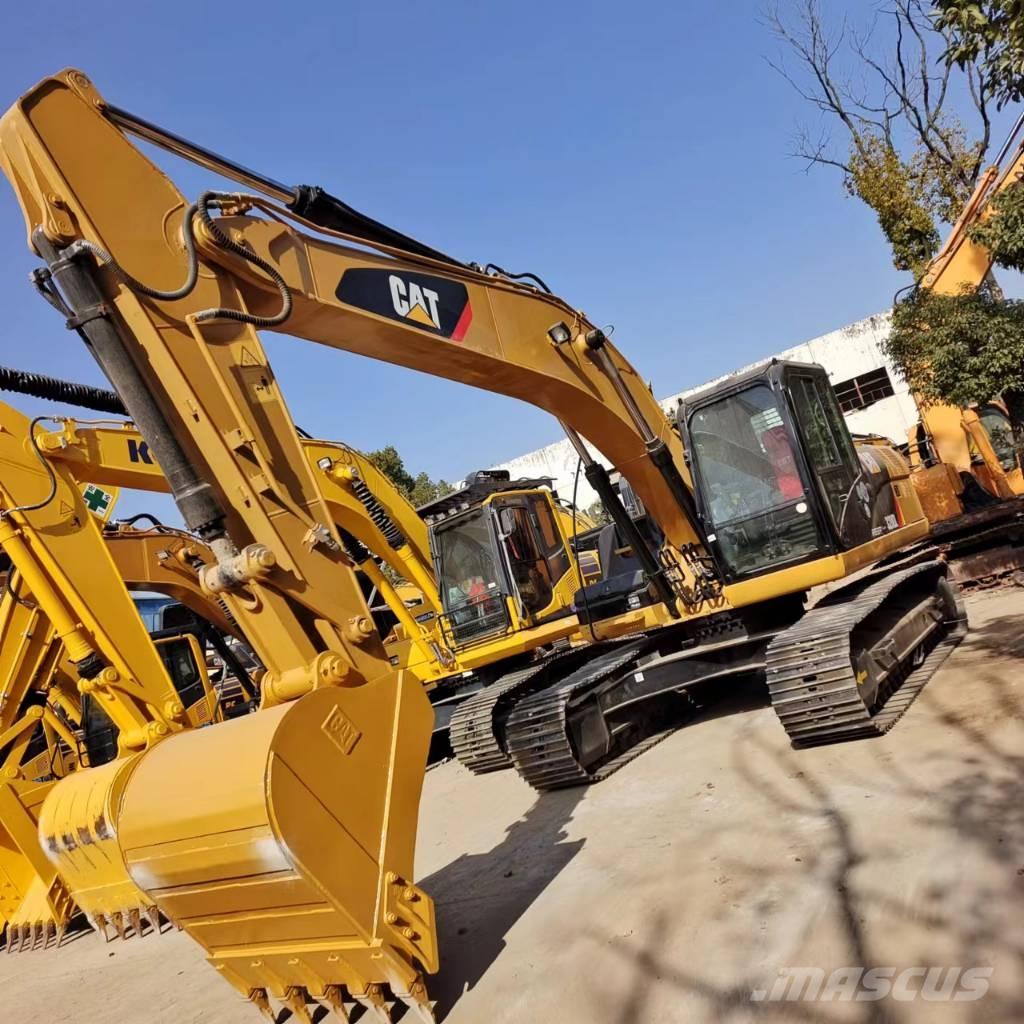 CAT 320 D L حفارات زحافة