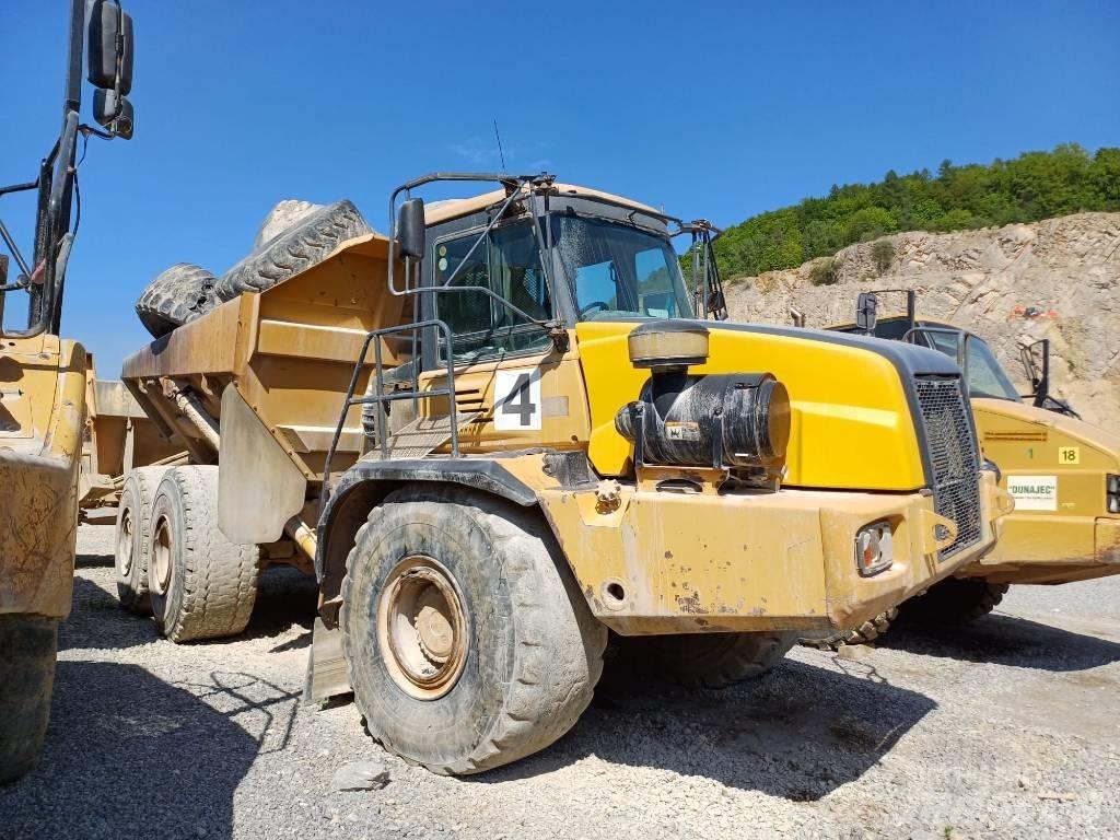 Bell B 40 D ساحبات مفصلية