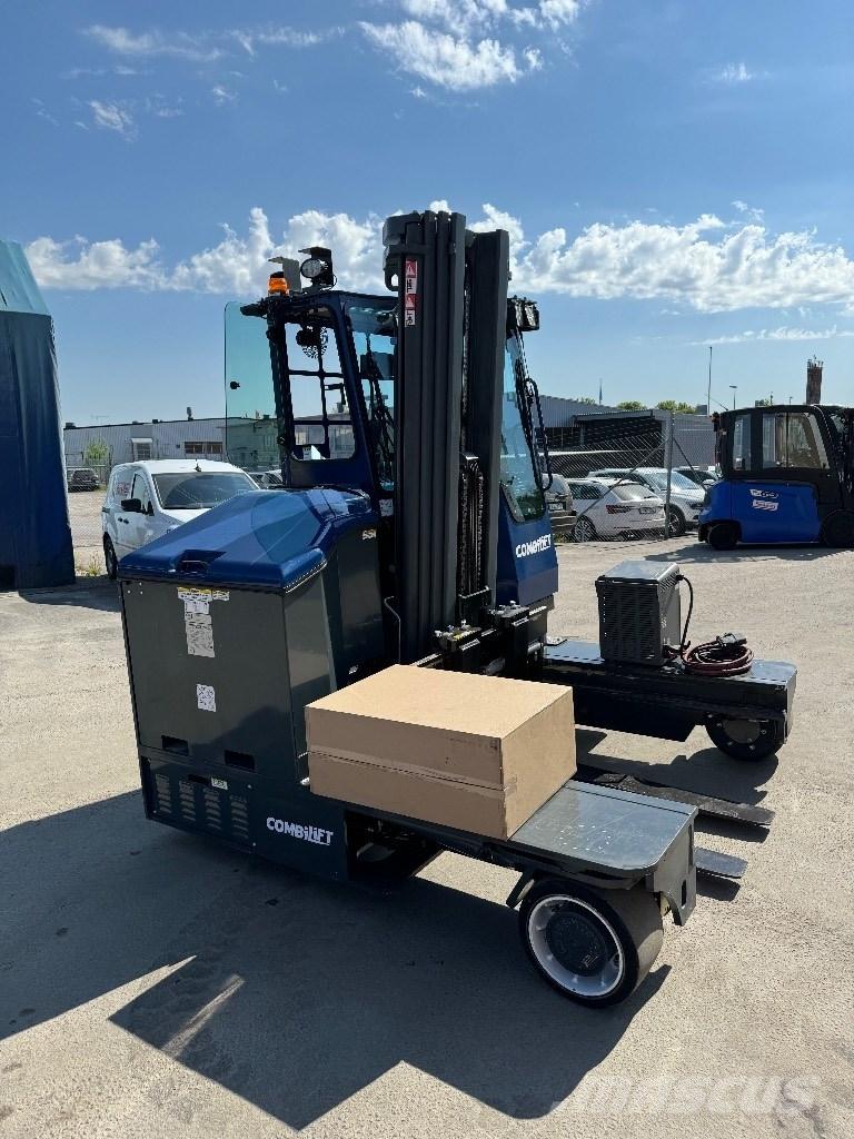 Combilift C4000ET شاحنة المناولة رباعية الاتجاهات