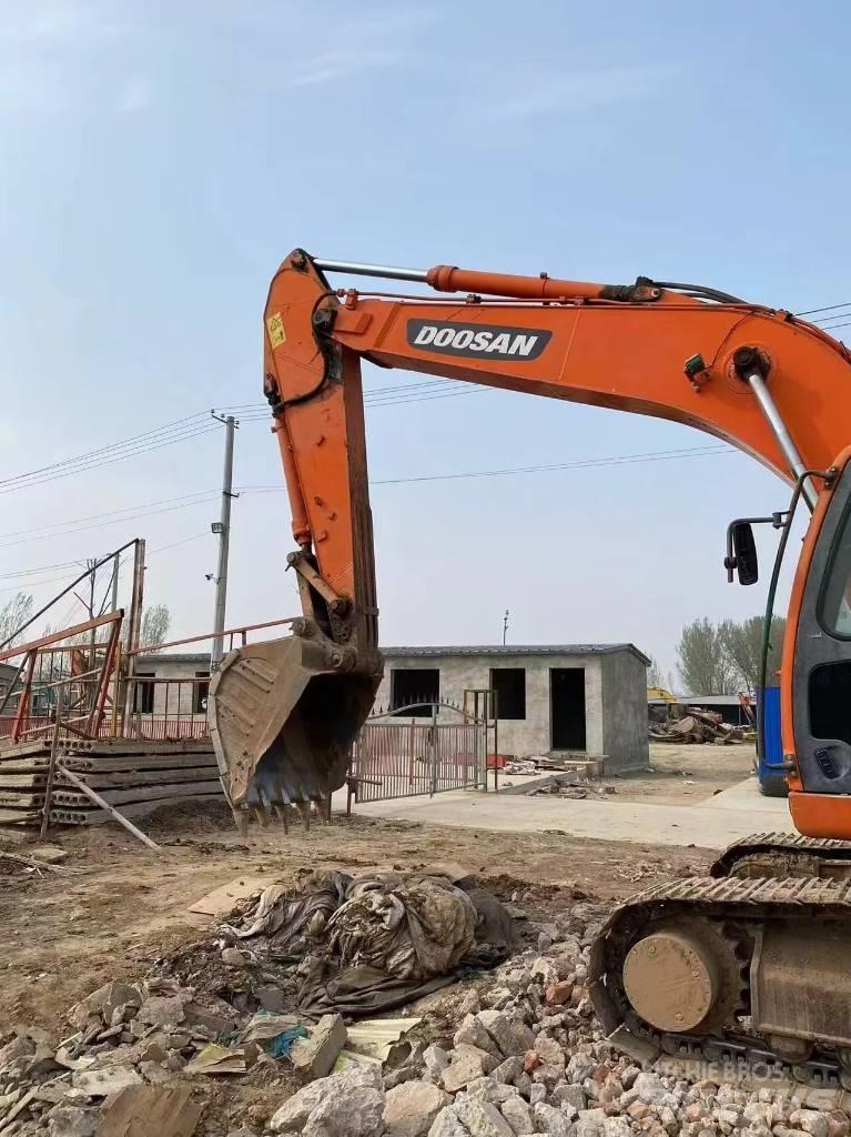 Doosan DX 225 LCA حفارات زحافة