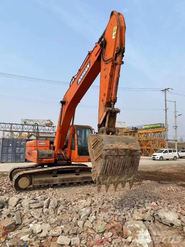Doosan DX 225 LCA حفارات زحافة