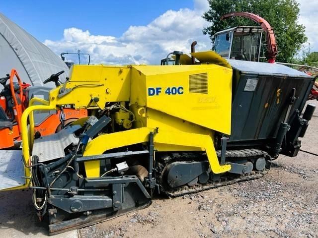 Demag DF 40 C معدات السفلتة