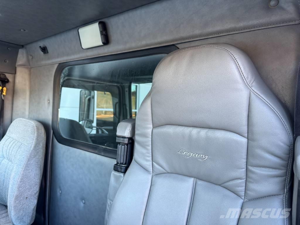 Western Star 4900 شاحنات قلابة