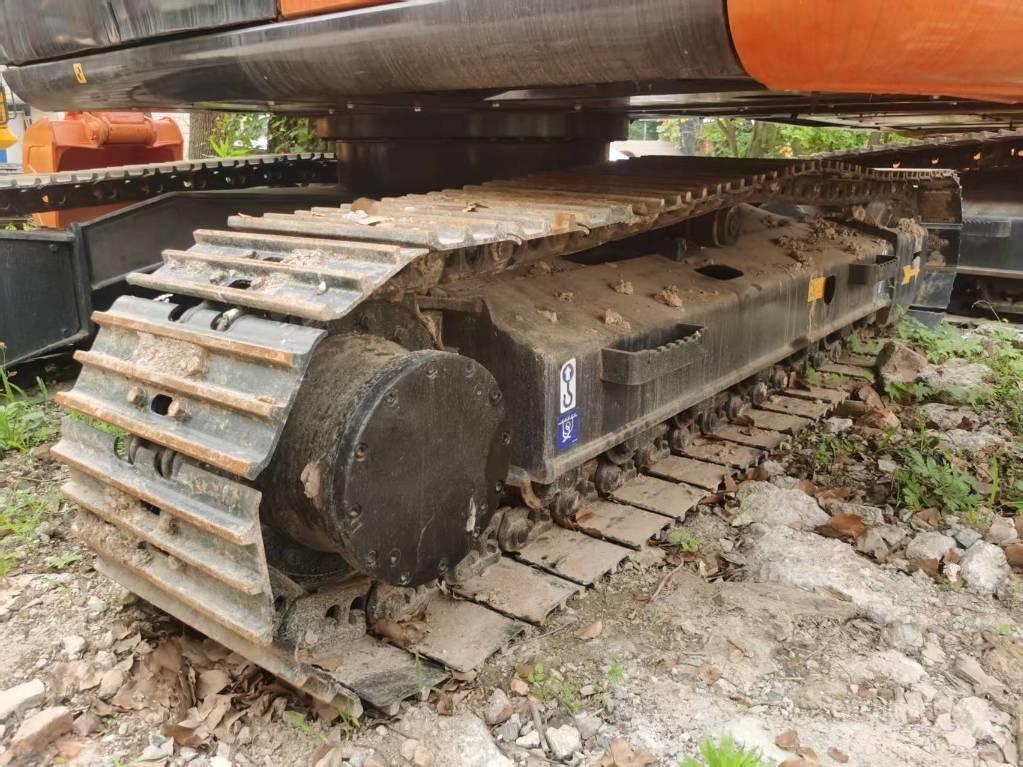 Hitachi ZX 120 حفارات زحافة