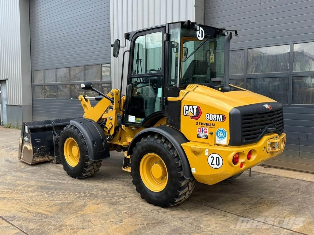 CAT 908M لوادر بعجل