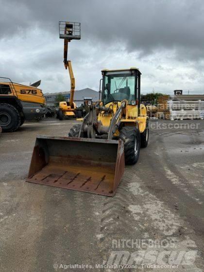 Volvo L 30 B لوادر بعجل