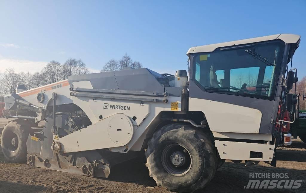 Wirtgen WR 200i معدات إعادة تدوير الأسفلت