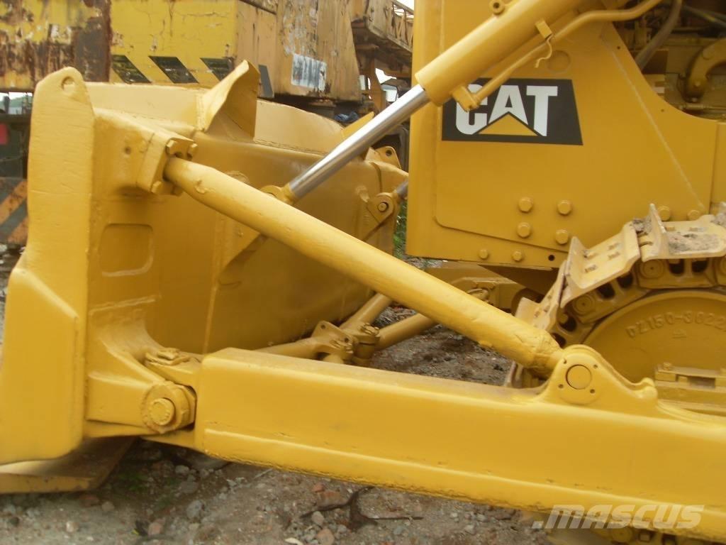 CAT D 7 G بلدوزرات مجنزرة