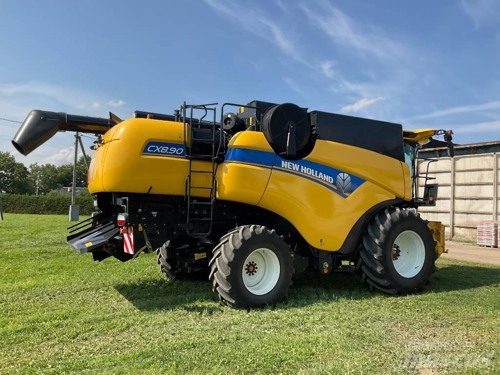 New Holland CX 8.90 حصادات