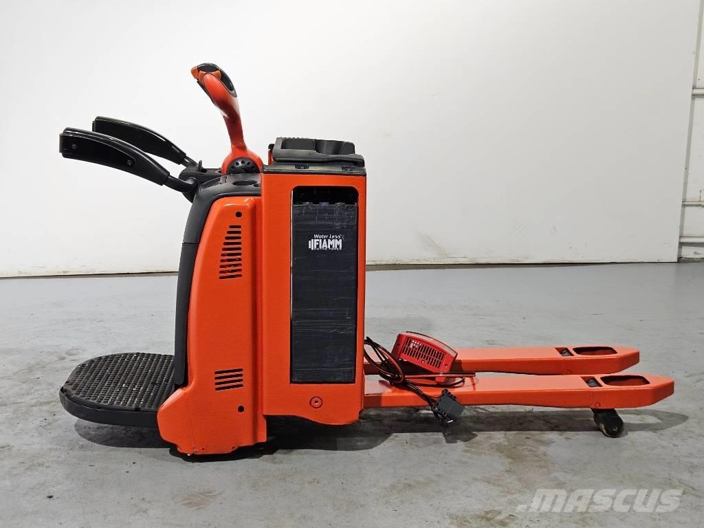 Linde T20AP معدات الرفع منخفض المستوى