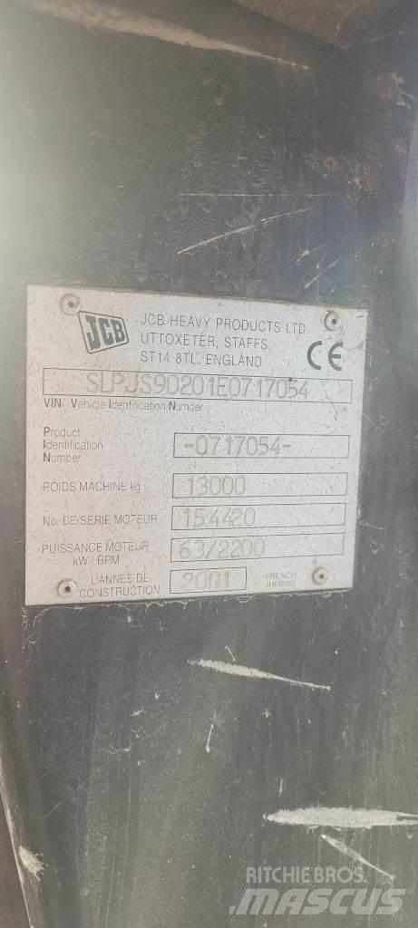 JCB JS 130 W حفارات بعجل