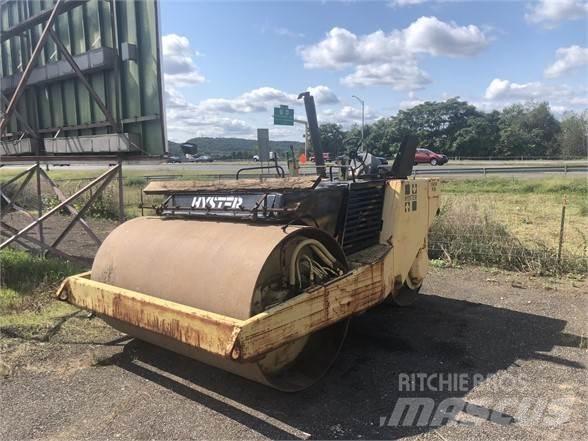 Hyster C627B مداحل أحادية الأسطوانة