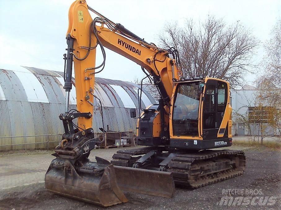 Hyundai HX 130 LCR حفارات زحافة