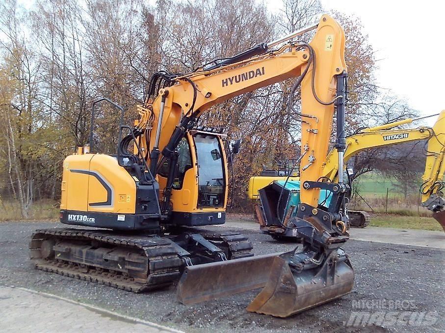 Hyundai HX 130 LCR حفارات زحافة