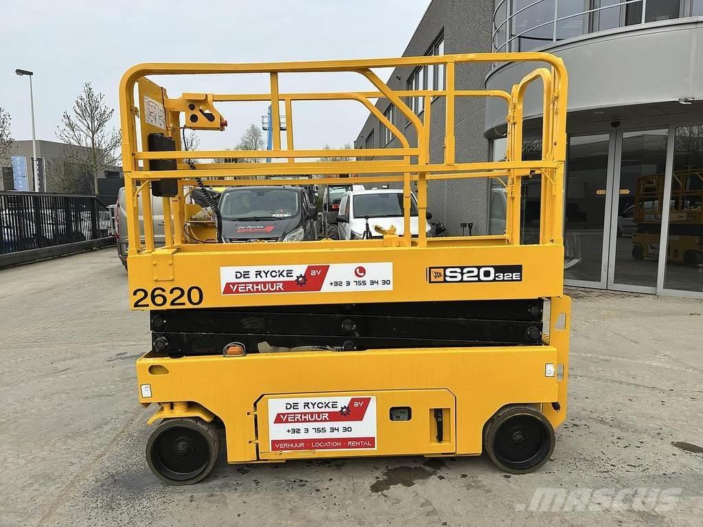 JCB S2032E رافعات ومنصات أخرى