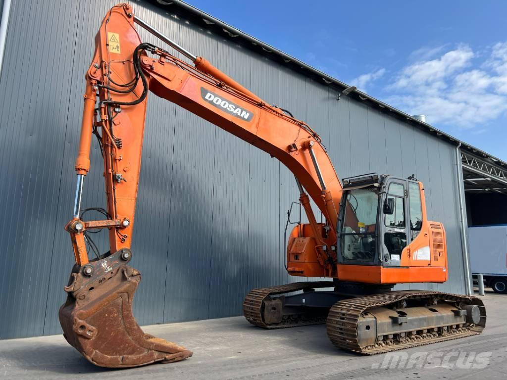 Doosan DX235LCR حفارات زحافة