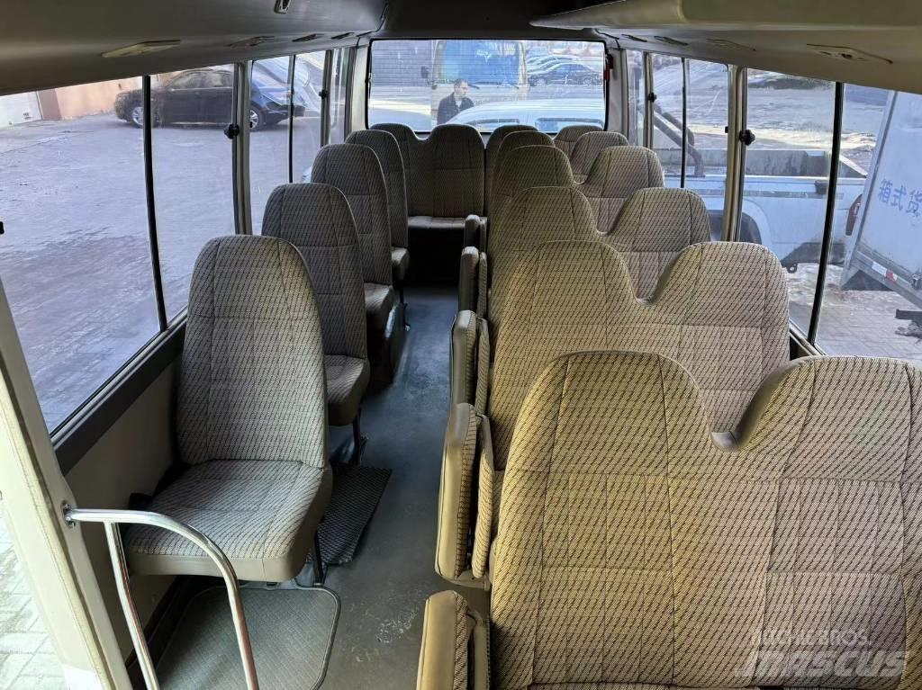 Toyota Coaster Bus حافلة صغيرة