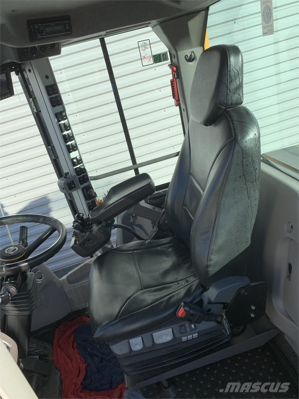 Volvo L90H لوادر بعجل