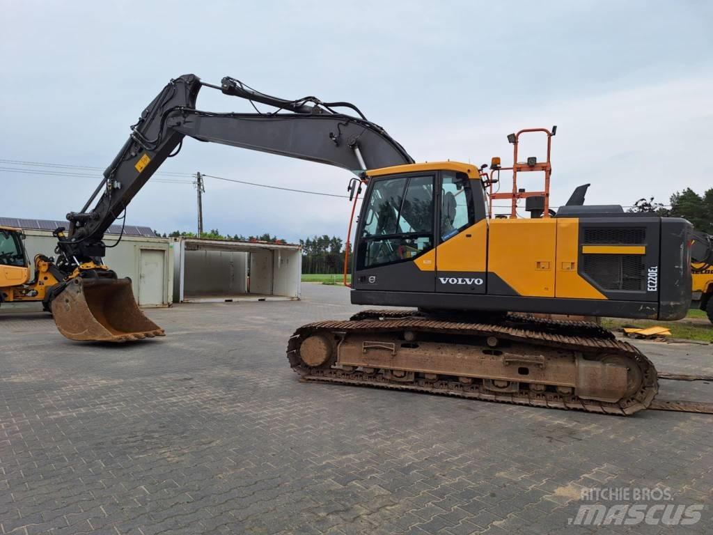 Volvo EC 220 EL حفارات زحافة