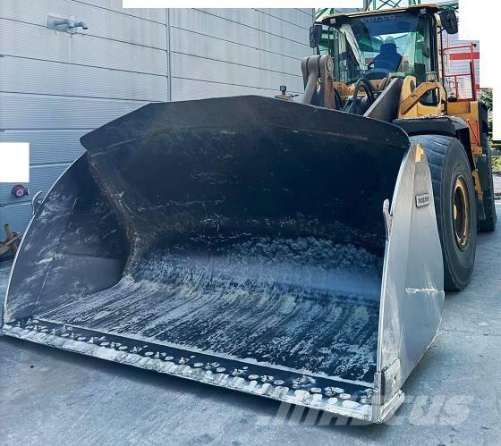 Volvo L 180 H لوادر بعجل