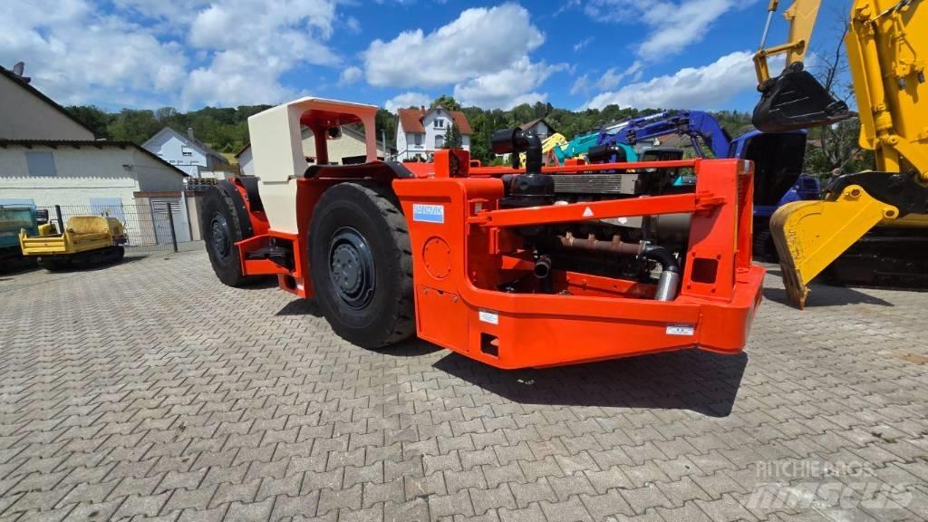 Toro 400 لوادر للعمل تحت سطح الأرض