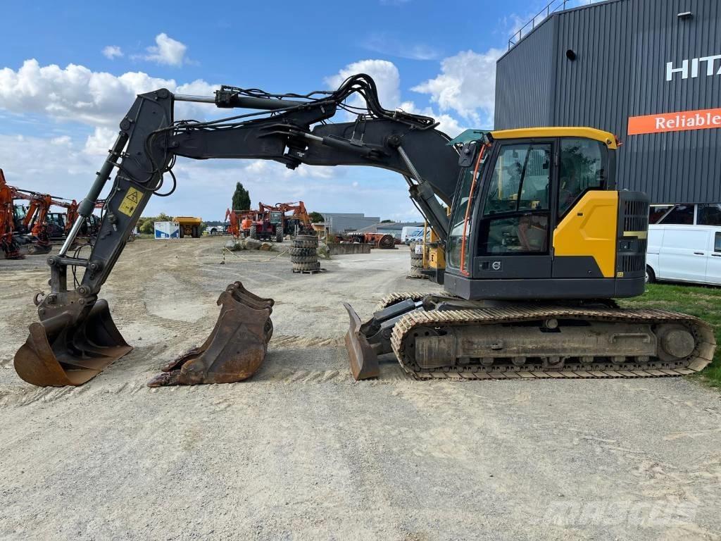 Volvo ECR145EL حفارات زحافة