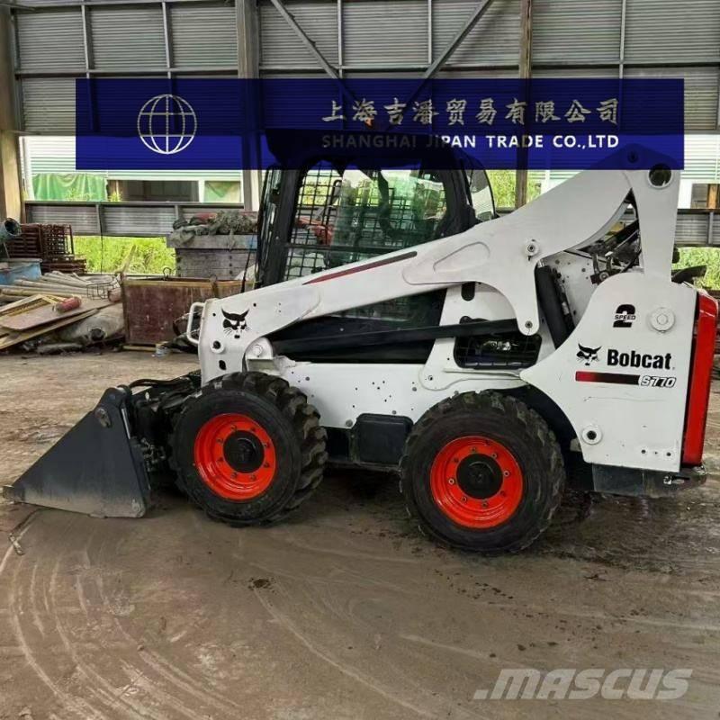 Bobcat S 770 لوادر انزلاقية التوجيه