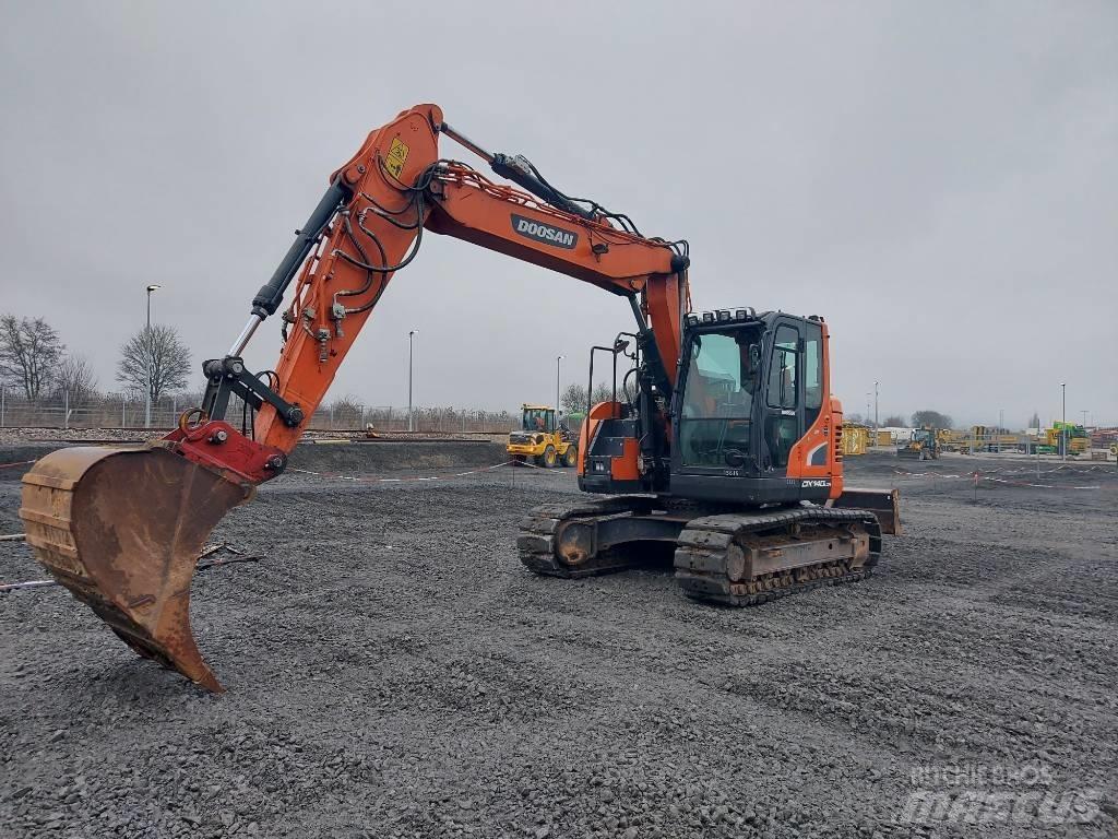 Develon DX 140 LCR-5 حفارات زحافة