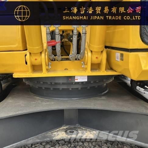 Komatsu PC 220 حفارات زحافة