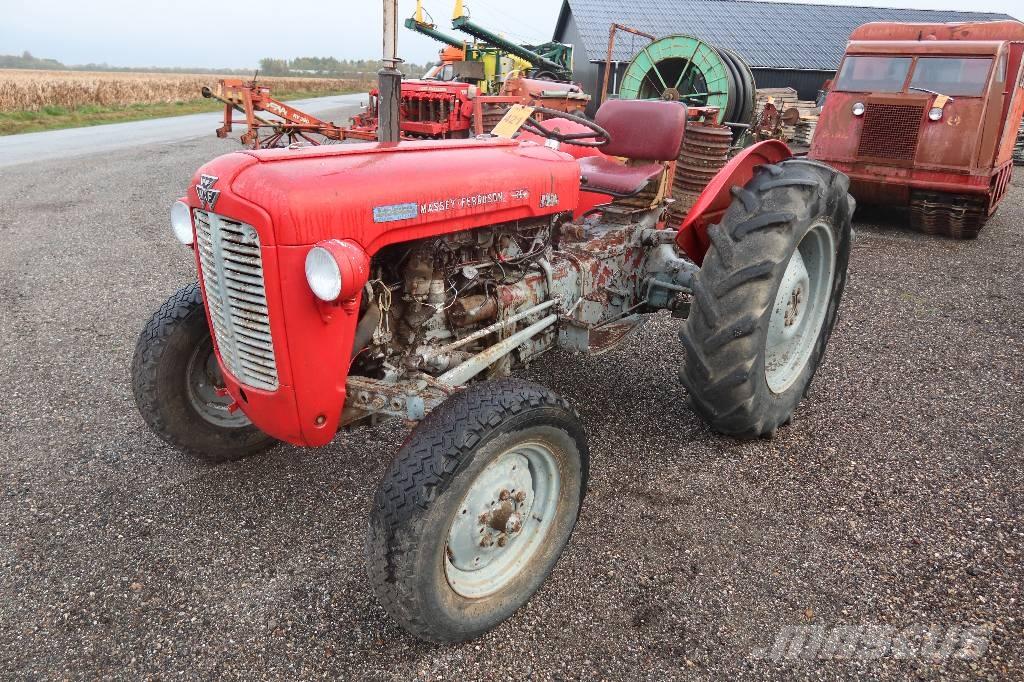 Massey Ferguson 35 الجرارات