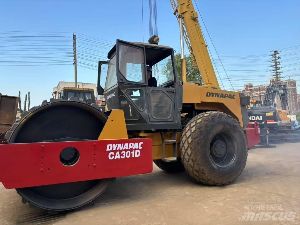 Dynapac CA 301 D مداحل أحادية الأسطوانة