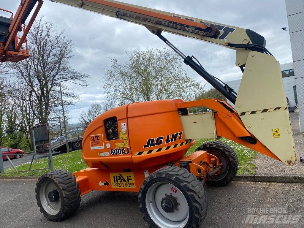 JLG 600 AJ رافعات سلة مفصلية