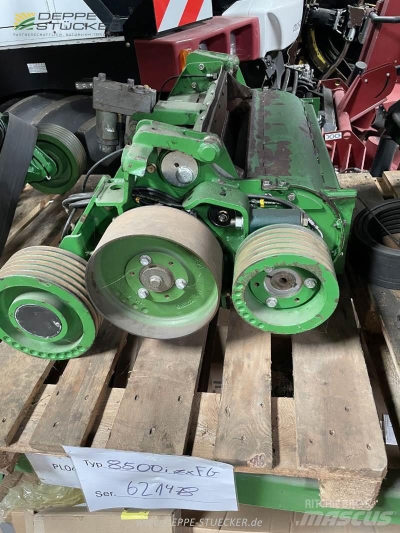John Deere 8500i حصادات الأعلاف
